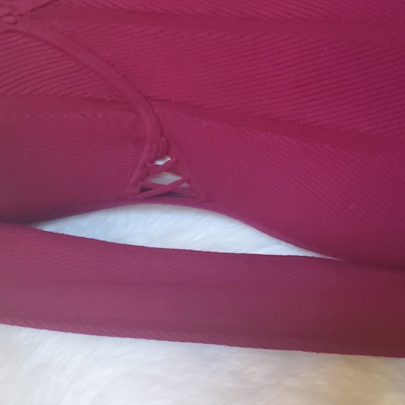 GUESS Marciano Berry Criss-Cross Long-Sleeve Sweater Dress - Size XS, 0 - Picture 4 of 6